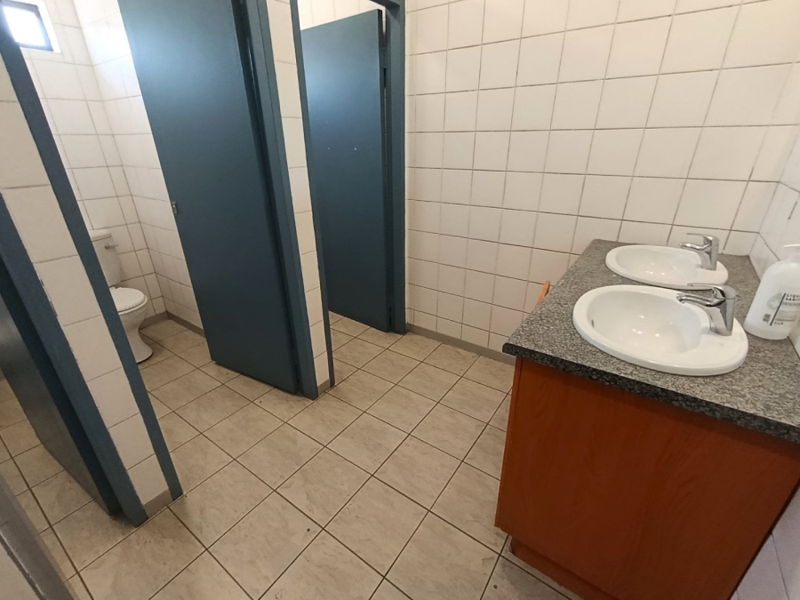 To Let commercial Property for Rent in Oos Einde Free State